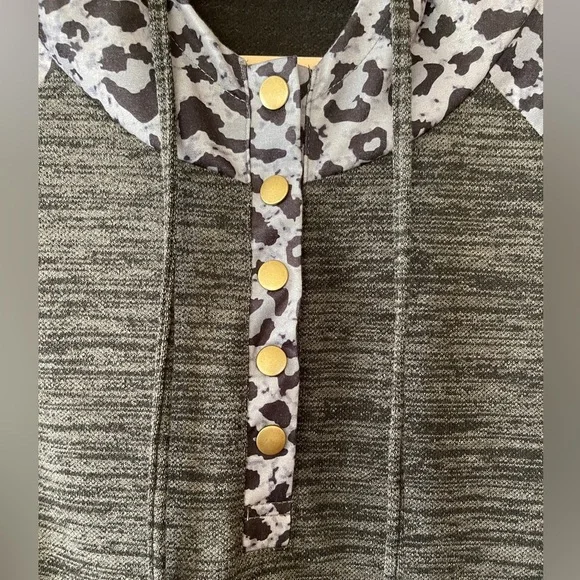 Leopard Black & Gray‎ Hoodie - Picture 5 of 7